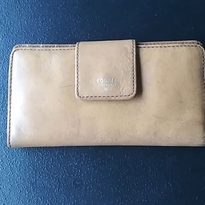 Fossil Woman's Wallet